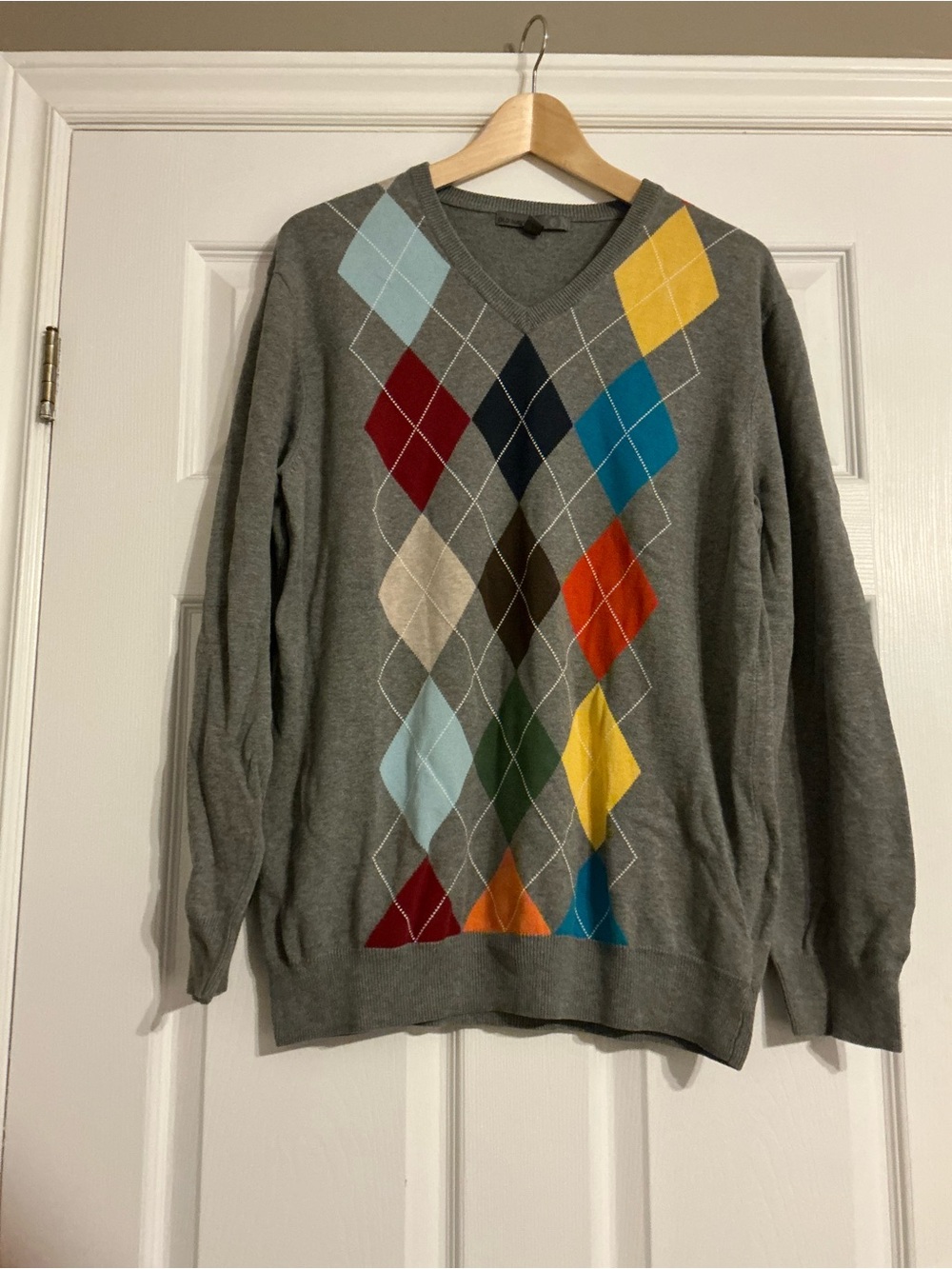 Old Navy Gray Multicolor Argyle V-Neck Sweater